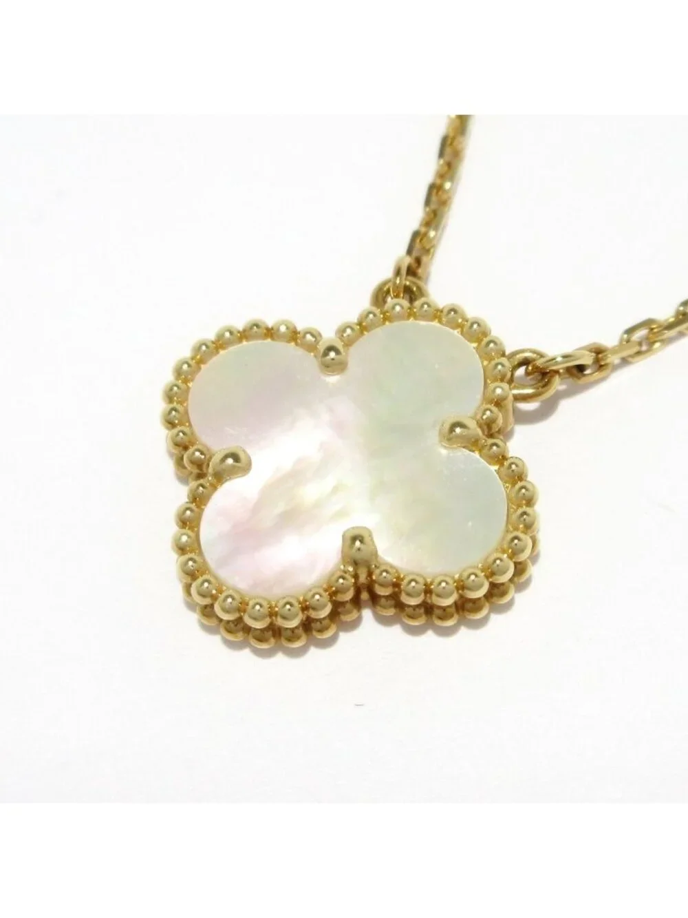 Van Cleef & Arpels Necklace Vintage Alhambra 18k Yellow Gold Mother of Pearl